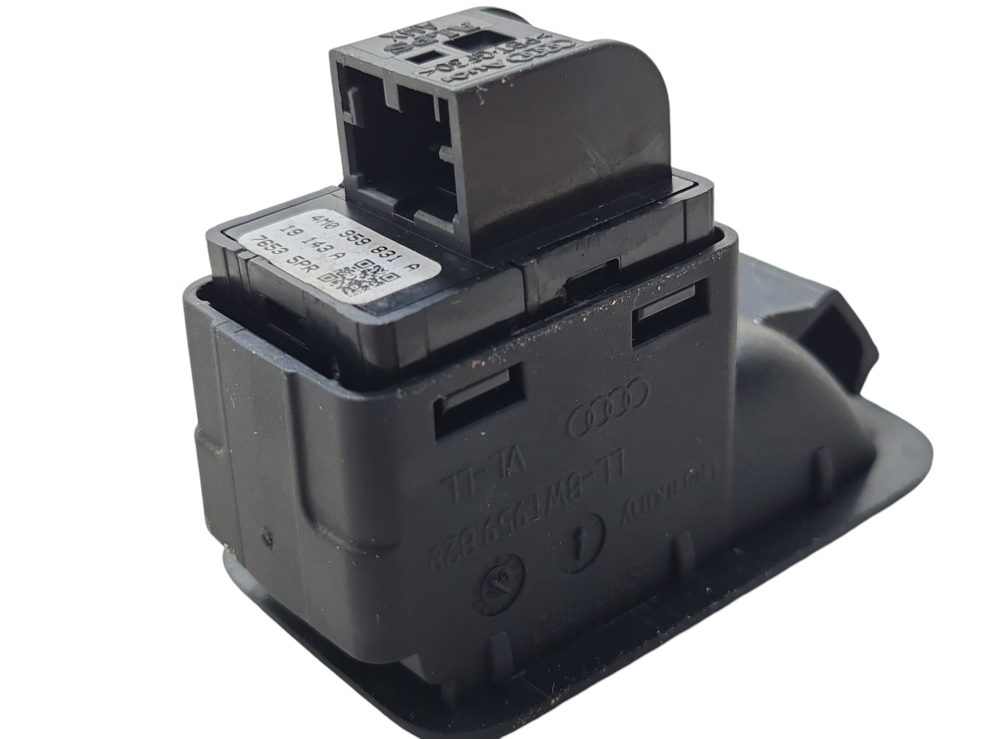 Botão Comando Abertura Porta Malas Audi A4 Avant 2019 6