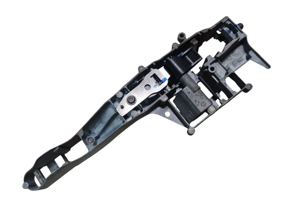 Suporte maçaneta dianteira direita citroen C5 ex20 2009 2010
