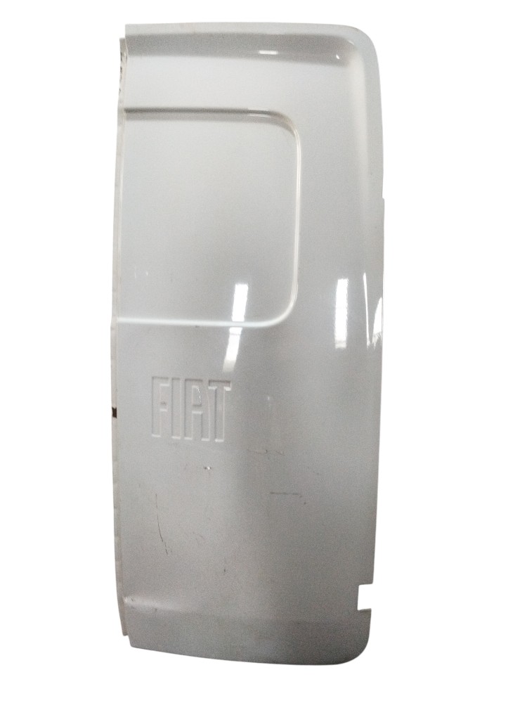 Tampa traseira do furgão direita Fiat Fiorino 2021 ORIGINAL 3