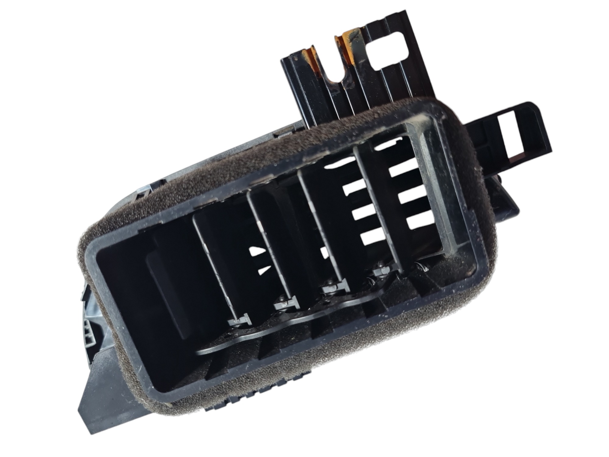 Difusor De Ar Esquerdo Gm Tracker 2022 26302917 4