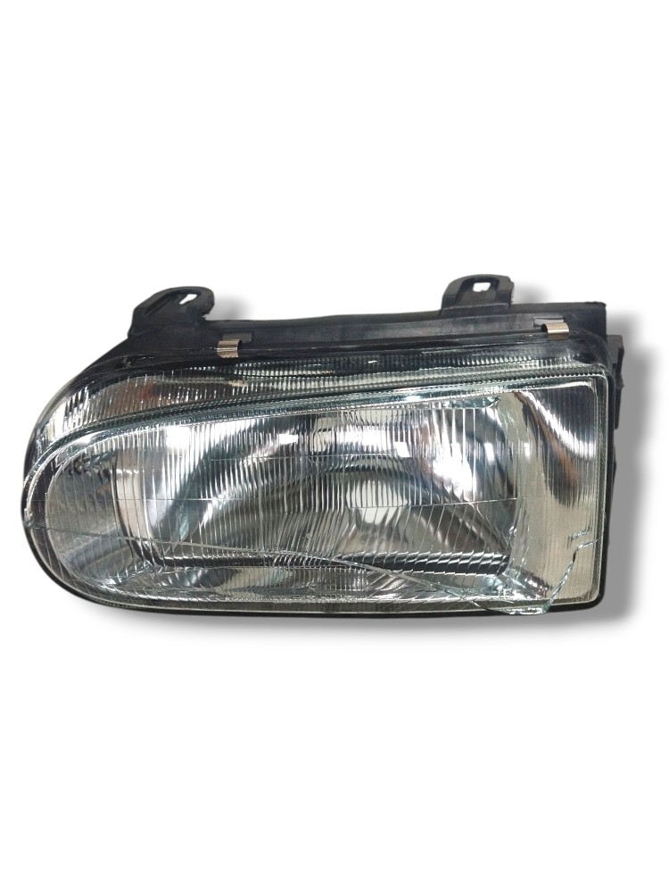Farol dianteiro esquerdo Volkswagen Gol G2 1994 2005 detalhe