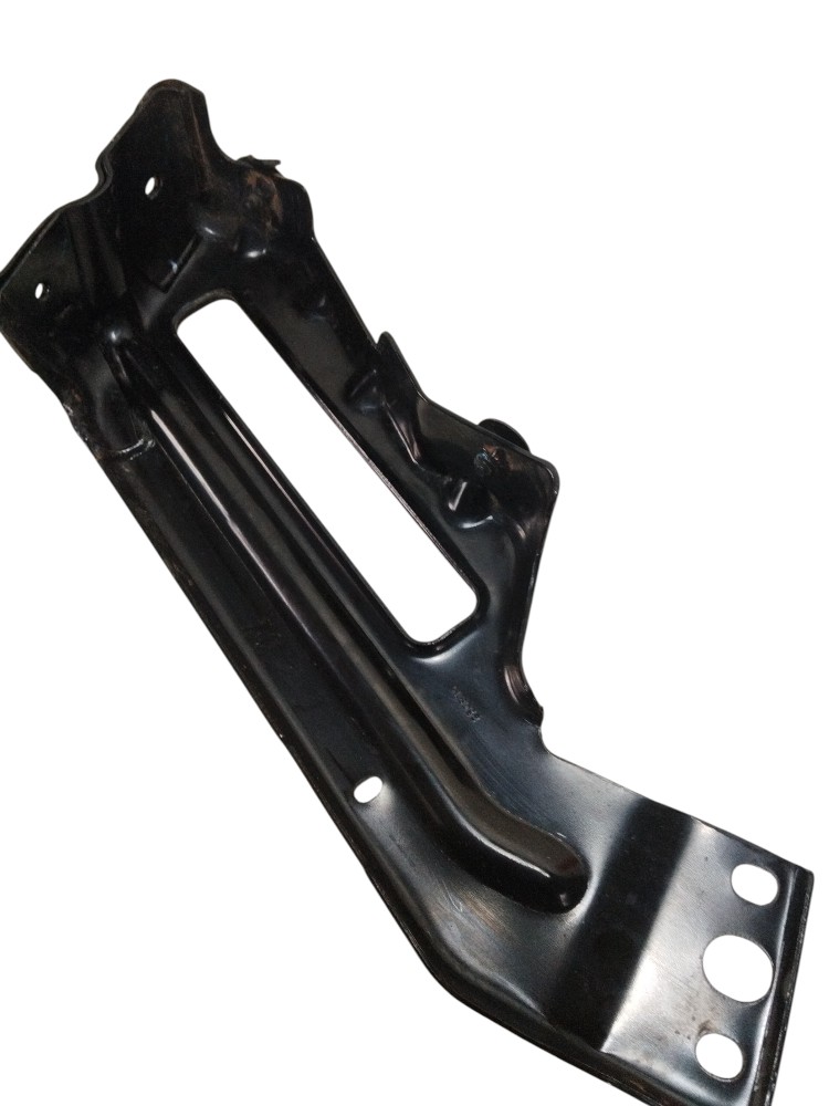 Suporte Do Parachoque Dianteiro Gwm Tank 300 2026 Original 6