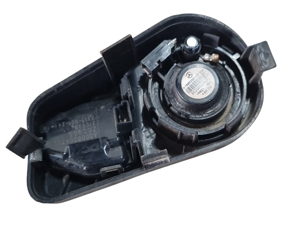 Tweeter lado direito Mercedes Actros 2651 2022 A0008204366 6