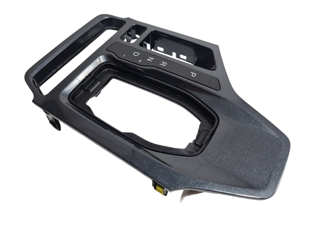 Moldura Trambulador Câmbio Chery Tiggo 5 2022 J681504580 5