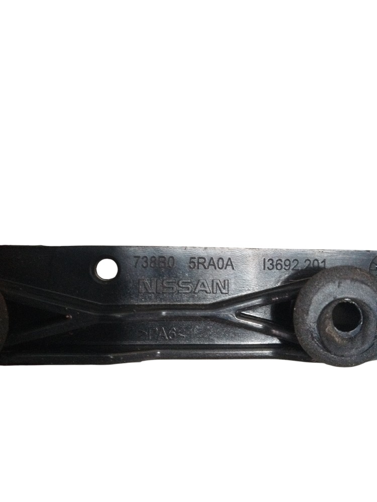 Conjunto suporte Rack de teto do Nissan Kicks 2024 ORIGINAL 6