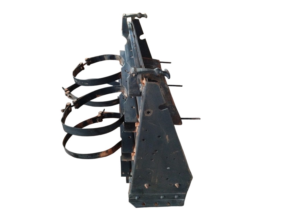 Suporte Caixa De Bateria Volvo Vm 330 2021 2022 20476465 4