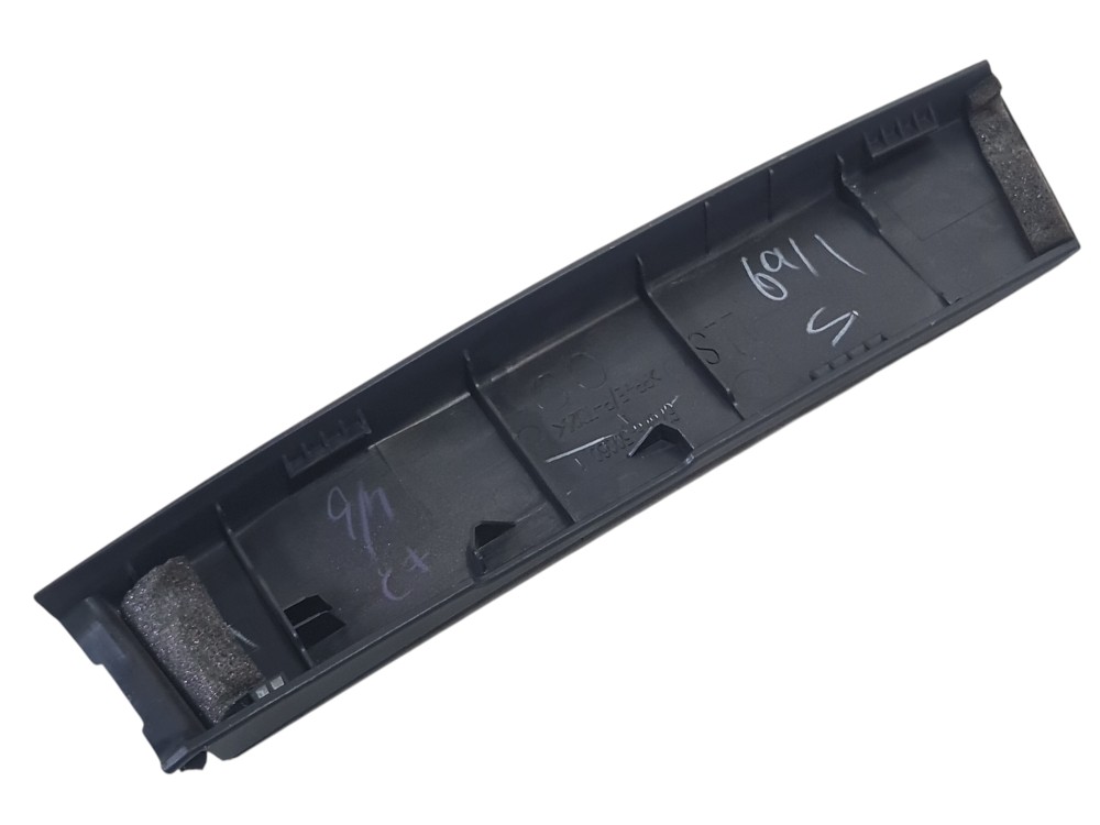 Acabamento Porta Traseira Esquerda Lexus Ls 460l 2013 67676 6