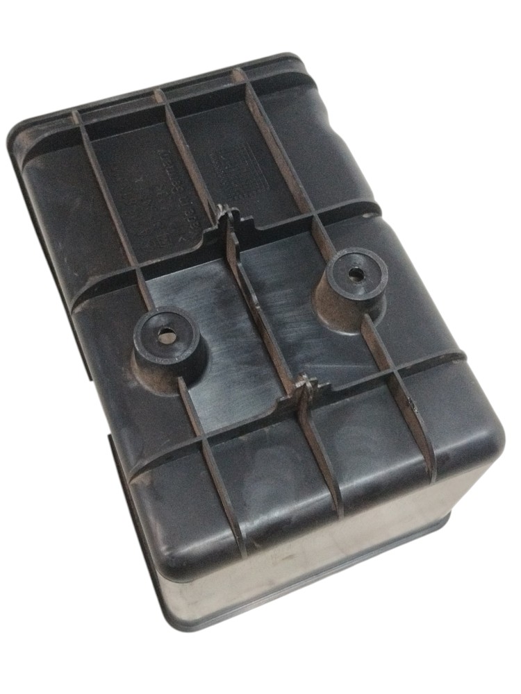 Suporte p/Caixa de Primeiros Socorros MB Classe C230 2002 5