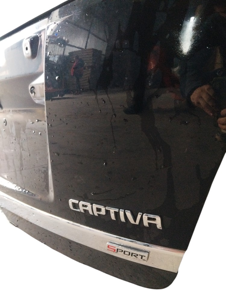 Tampa Traseira Chevrolet Captiva 2008 A 2017 Original Gm 4