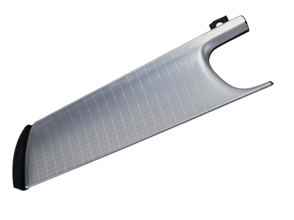 Moldura interna porta dianteira direita Volvo XC40 2020 6