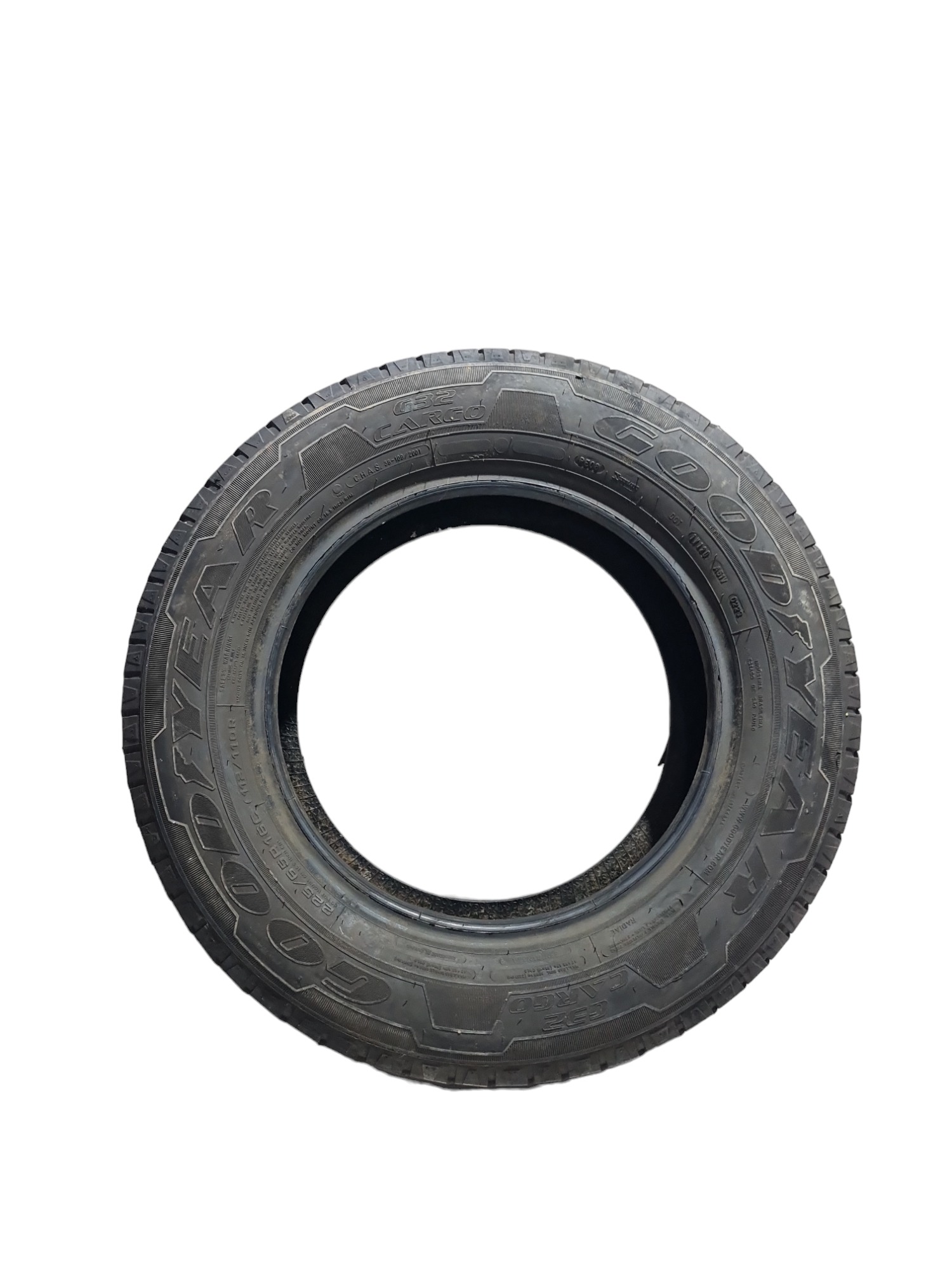 Pneu Estepe 22565r16c Renault Master 2022 Original Detalhe