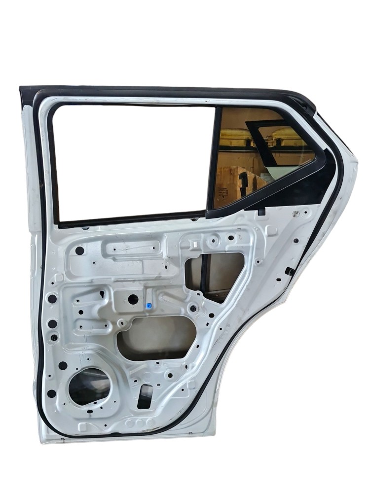Porta Traseira Direita Nissan Kicks 2022 A 2024 Impecável Traseira Direita 3