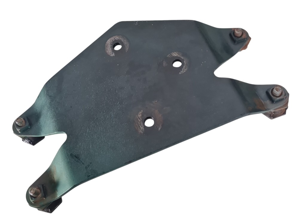 Suporte modulo de controle Volvo VM 330 2021 2022 7001214C1 4