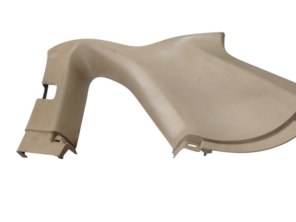 Moldura d coluna traseira do Chevrolet Captiva 2009 caramelo 6