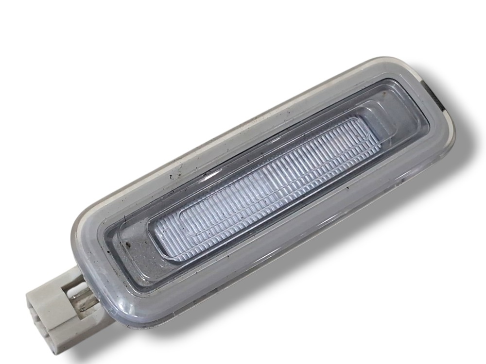 Luz Cortesia Quebra Sol Audi E tron SPB 2022 4M0947105 1