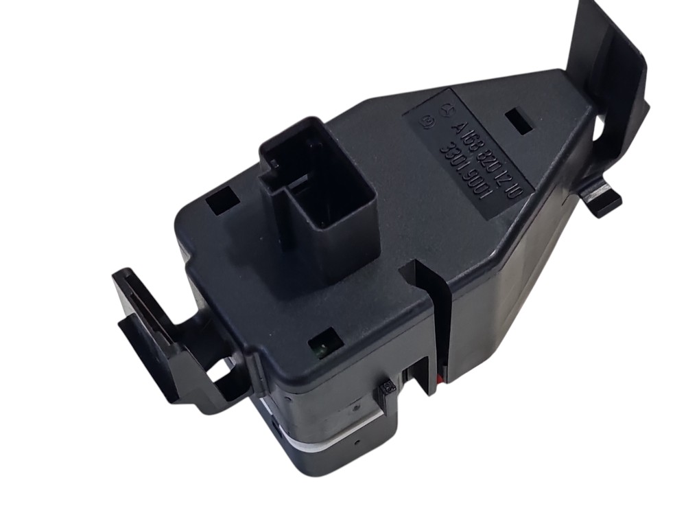 Botão Alerta Mercedes Classe A160 1999 A 2004 1688201210 2