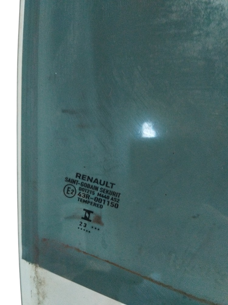 Vidro da porta dianteira esquerda do Renault Logan 2023 6