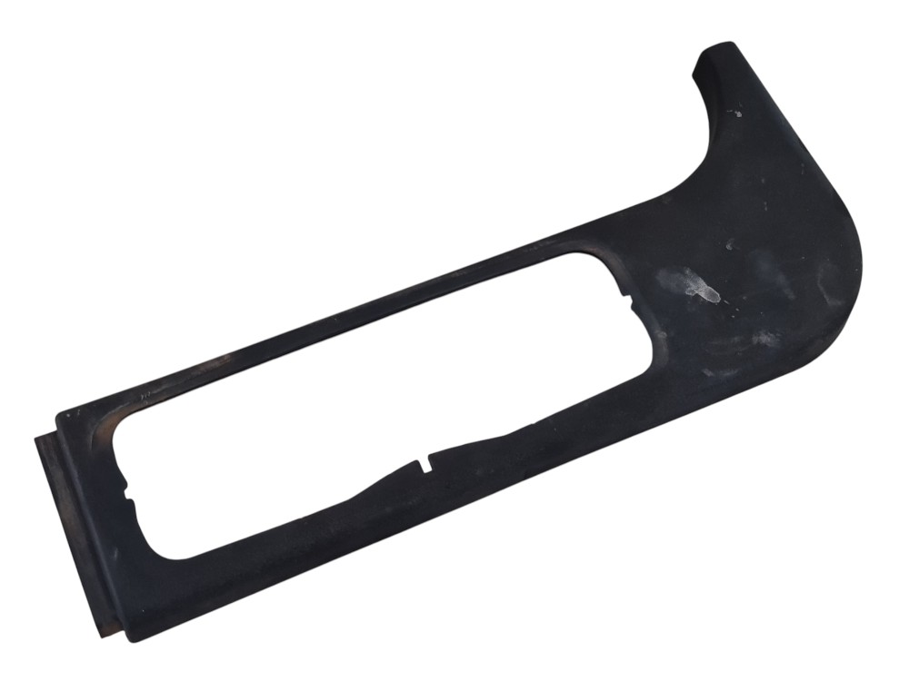 Acabamento superior braço retrovisor BVOLVO VM 330 2021 2