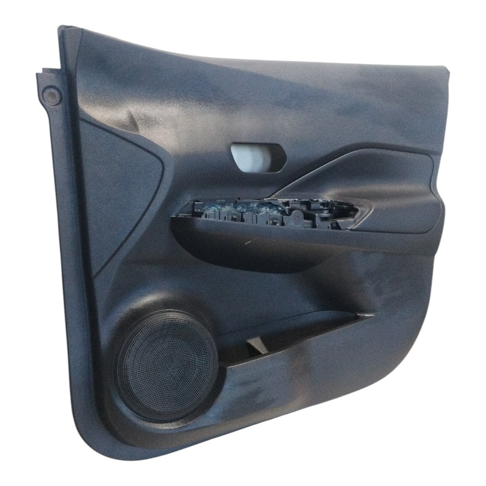 Forro Painel Porta Dianteira Direita Nissan Kicks 2024 Preto 2