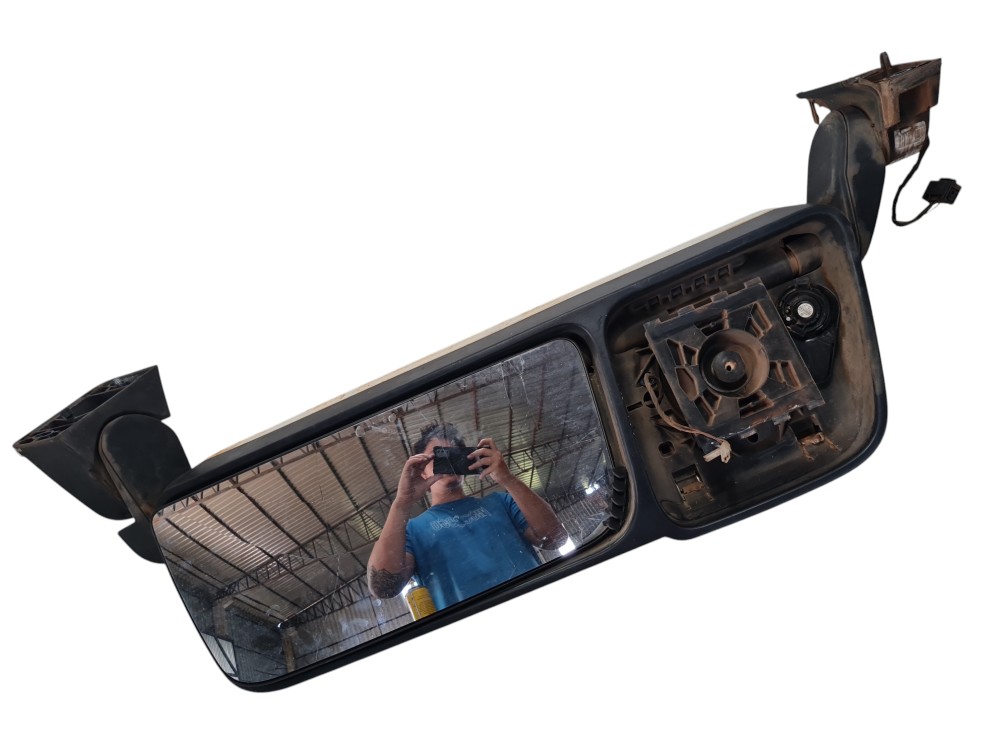 Retrovisor esquerdo Mercedes Actros 2651 2022 DETALHE 4