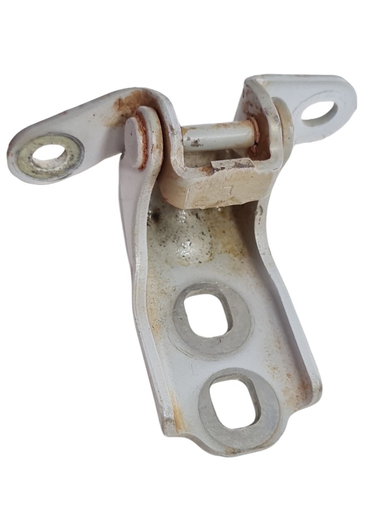 Dobradiça Porta Gm Tracker / Onix 2023 Original 1