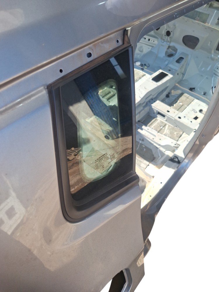 Vidro Fixo traseiro direito jeep compass long ano 2024 2025