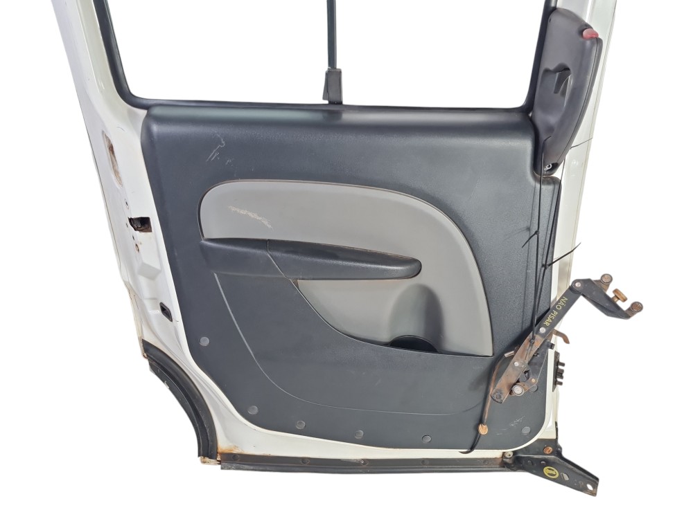 Porta Lateral / Corrediça Esquerda Fiat Doblo 2016 Detalhe Traseira 7