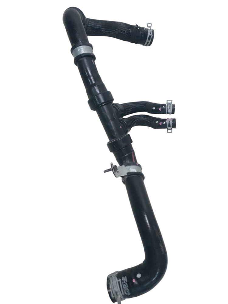 Mangueira agua radiador Nissan Kicks ano 2025 2026 detalhe