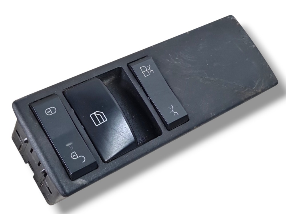 Interruptor vidro direito Mercedes Actros 2651 2022 2