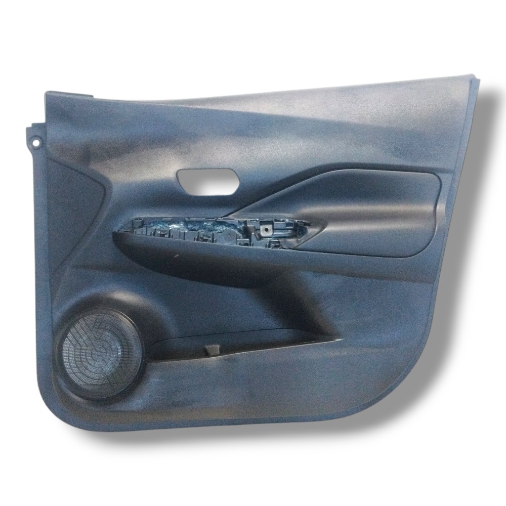 Forro Painel Porta Dianteira Direita Nissan Kicks 2024 Preto 1