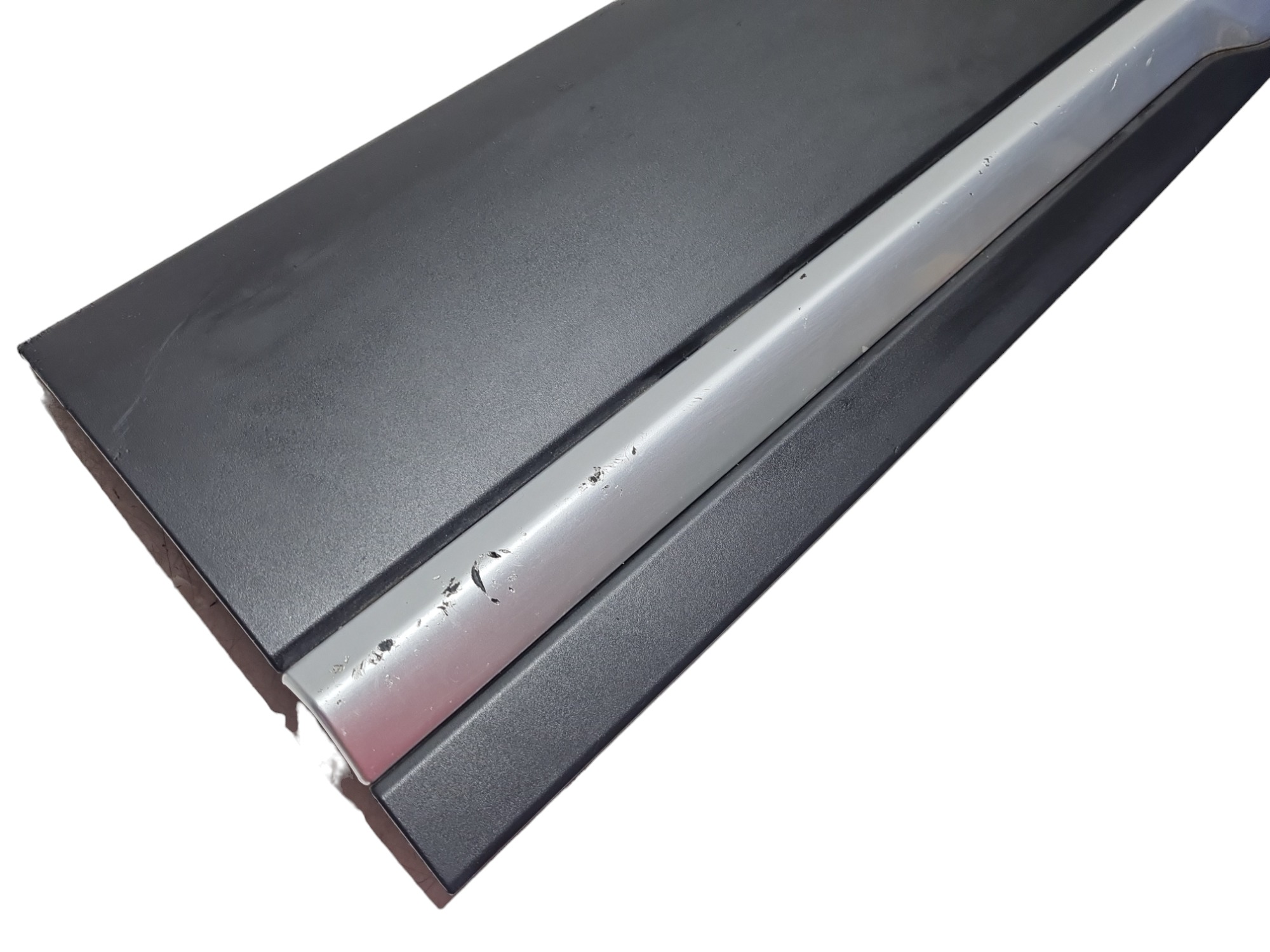 Aplique Friso Porta Diant Esq  Chery Tiggo 5 2022 Detalhe 2