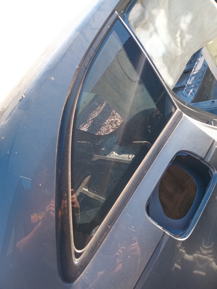 Vidro fixo traseiro direito Audi A4 Avant 2019 ORIGINAL 2