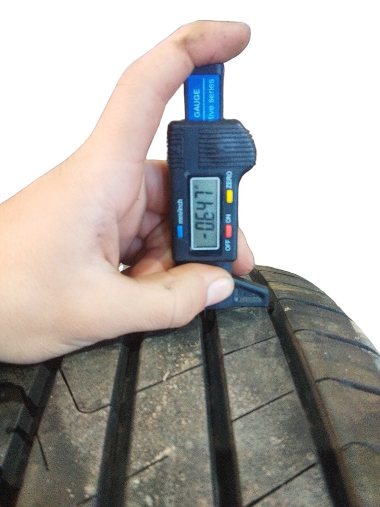 Jogo de rodas aro 18 pneus 215 55 Toyota Yaris Cross XRX2026
