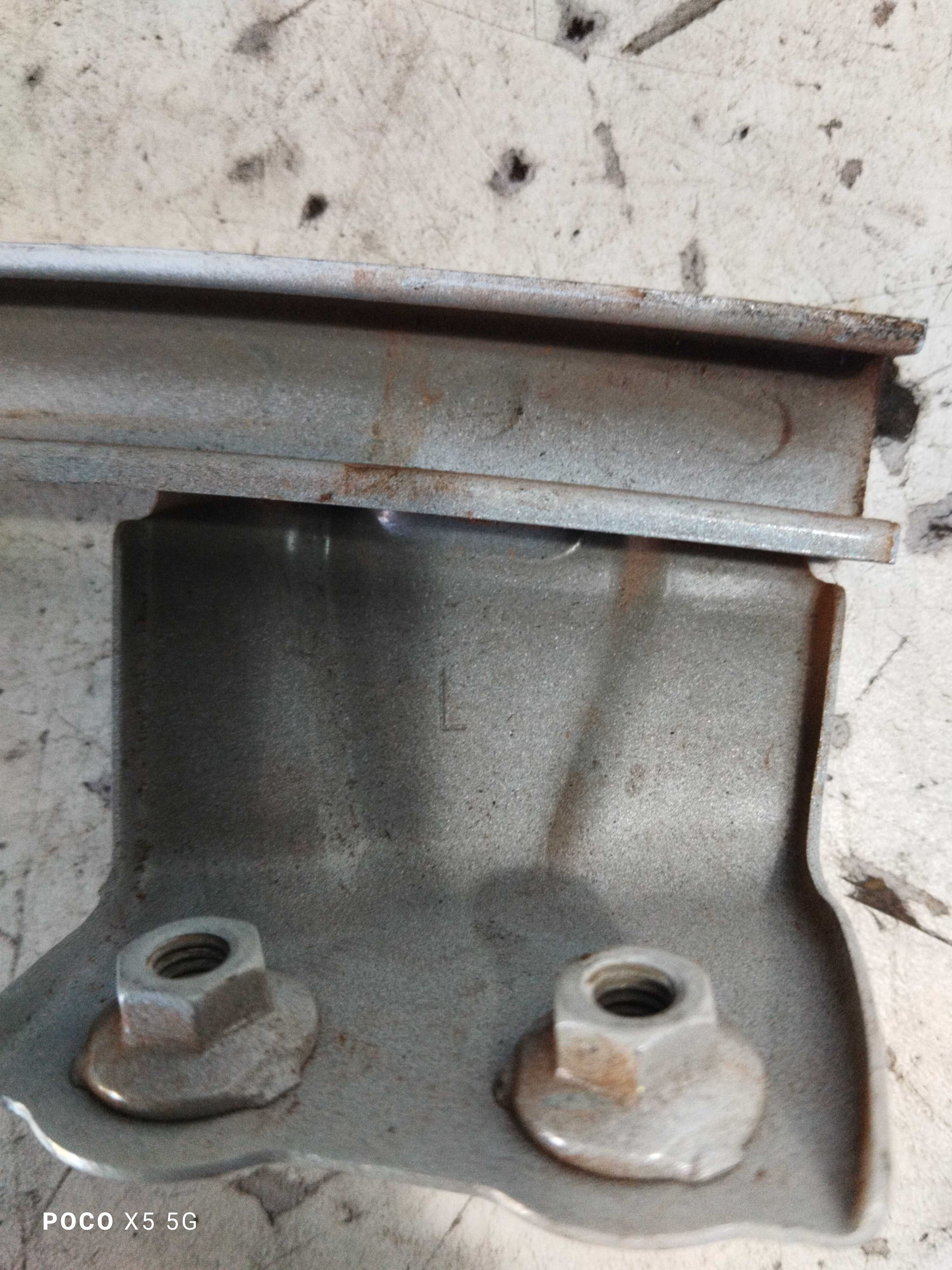Guia canaleta vidro porta dianteira Toyota Yaris 22 ORIGINAL 6
