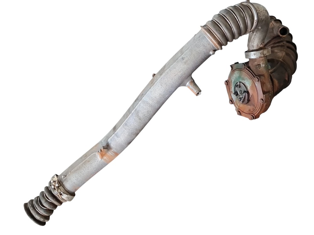 Meia turbina Curva saida turbina Volvo VM 330 2021 2022 3