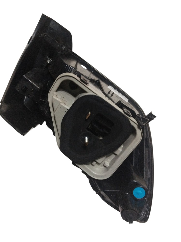 Lanterna traseira Direita do Peugeot 208 2022 ORIGINAL 6