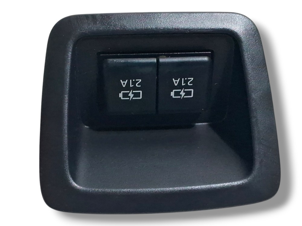 Moldura e tomada USB Toyota Corolla Cross 2022 58924-0A020