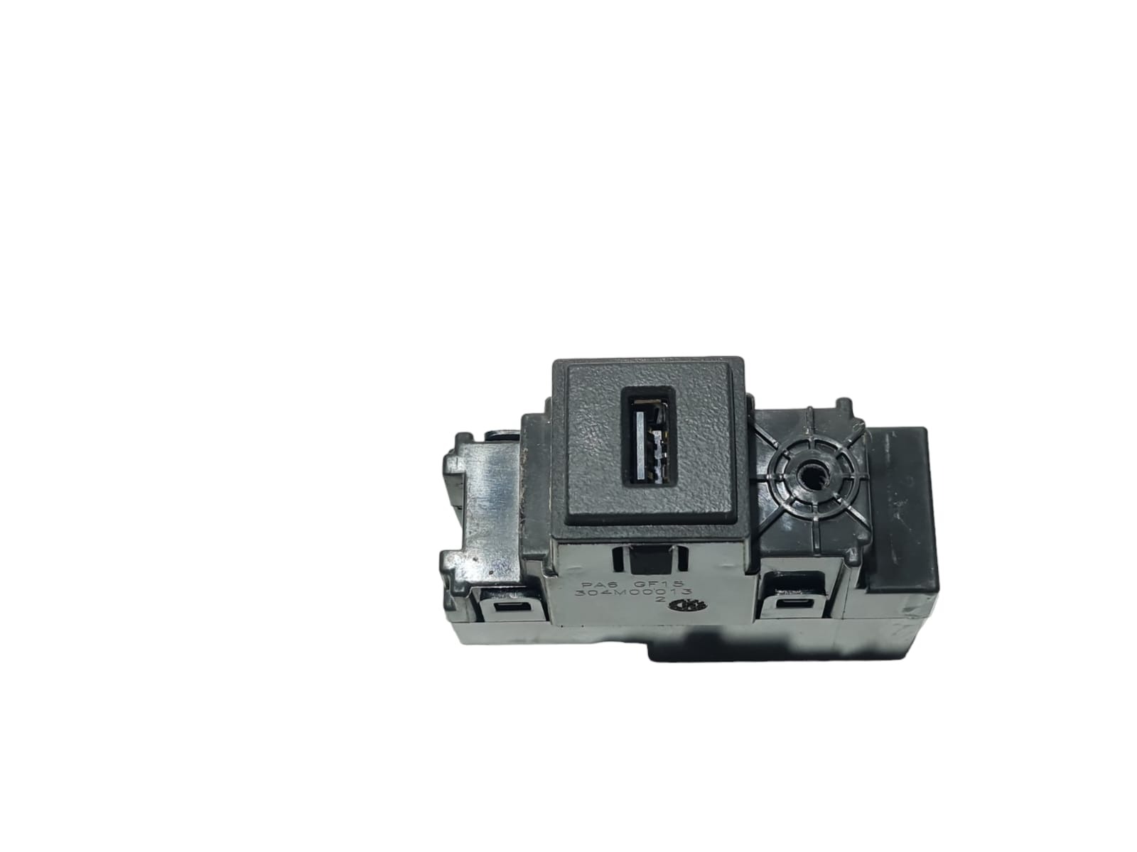Comando Entrada Usb Volvo New Fh 540 304m00013 24145115 2024 Preto 3
