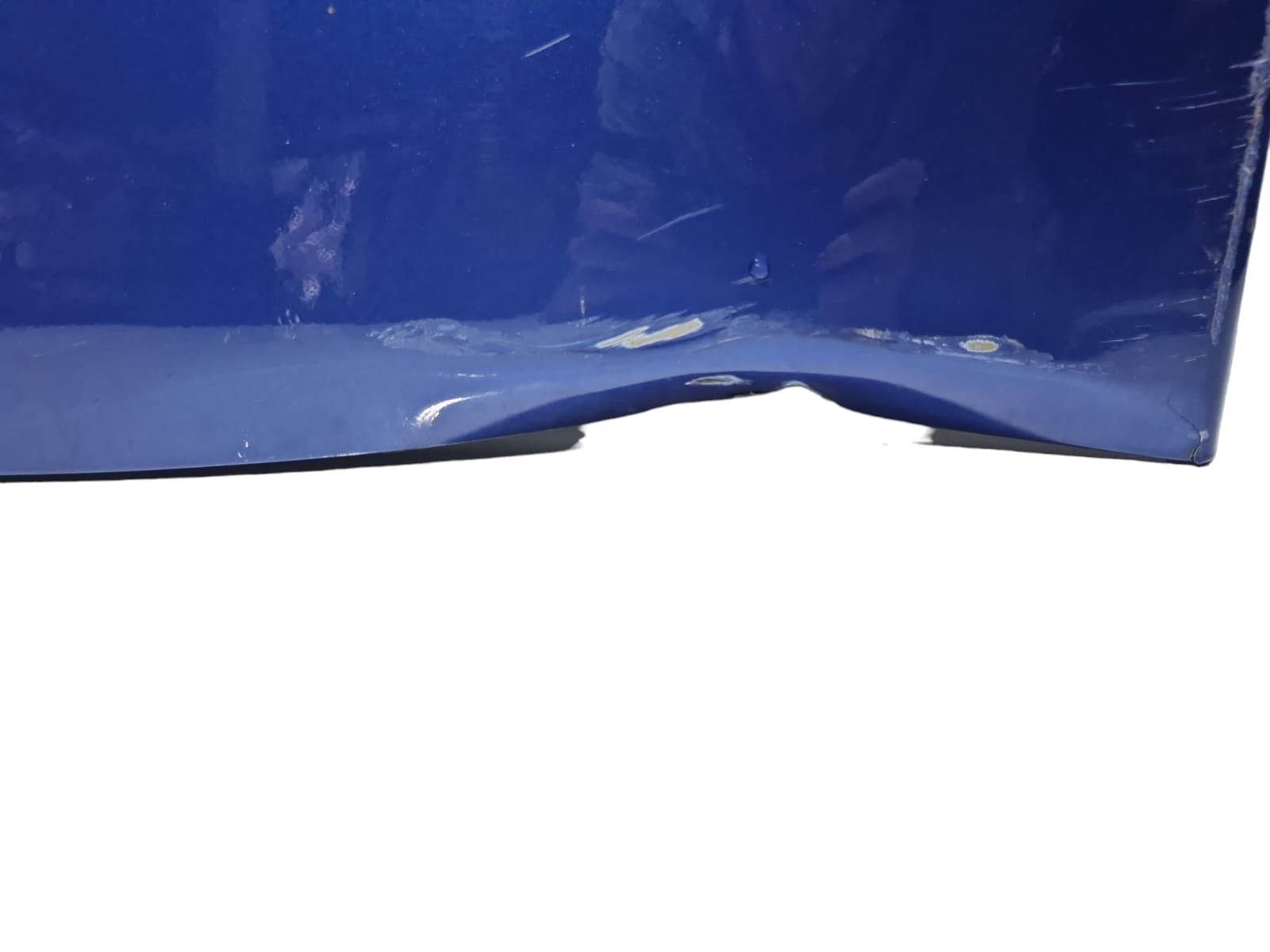 Tampa Maleiro C/ Suportes E Trava Volvo New Fh540 Detalhe 4