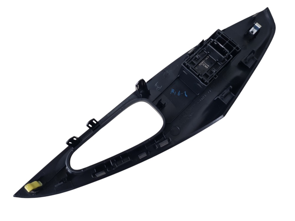 Moldura / Botão Vidro Tras Direito Toyota Corolla Grs 2024 4