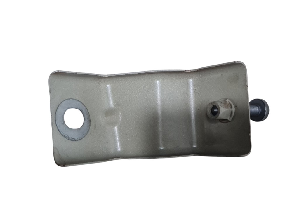 Suporte do Para-lama Central Audi e tron ano 2022 original