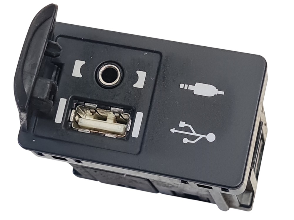 Conector Usb E Auxiliar Console Central Lexus Ls 460l 2013 3