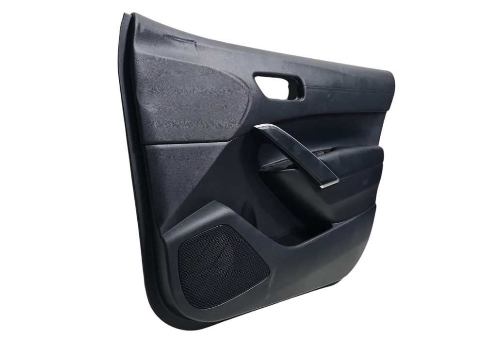 Forro de porta dianteira dir Toyota Corolla Cross ano 2021 3