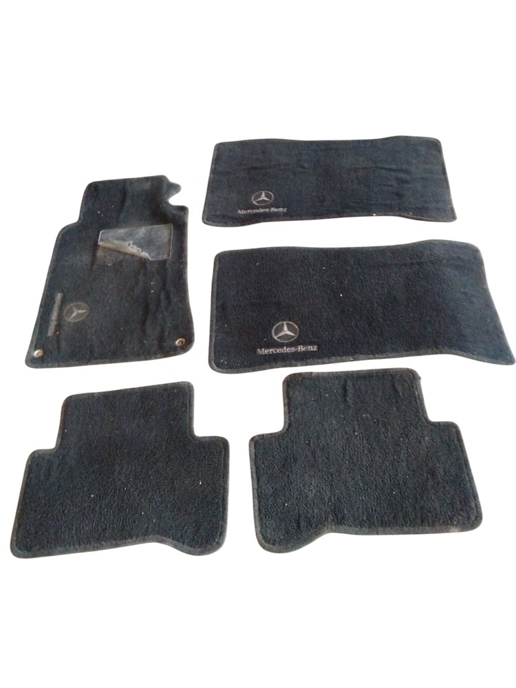 Jogo de Tapete Mercedes CLS 500 2005 2006 Com Detalhes 4