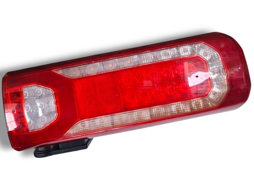 LanternaTraseira Led direita Actros 2651 2022 A0035443403
