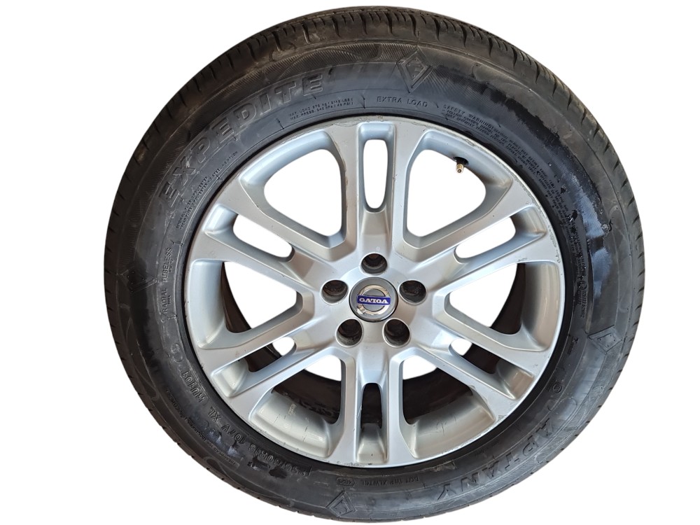 Jogo De Rodas C Pneu Volvo Xc60 2015 235/60r18 Pneus Bons 3