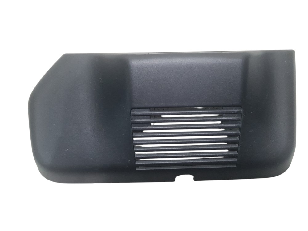 Moldura interna retrovisor direito Nissan Kicks 2025 2026