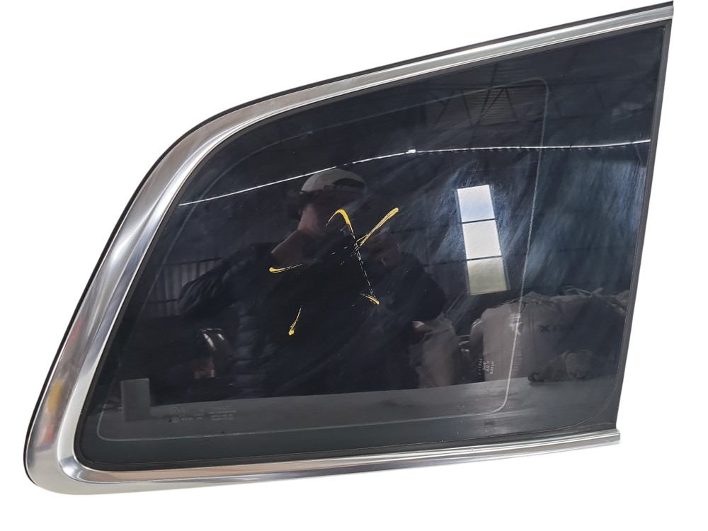 Vidro Vigia Traseiro Lateral Direito Volvo Xc90 D5 2017 4