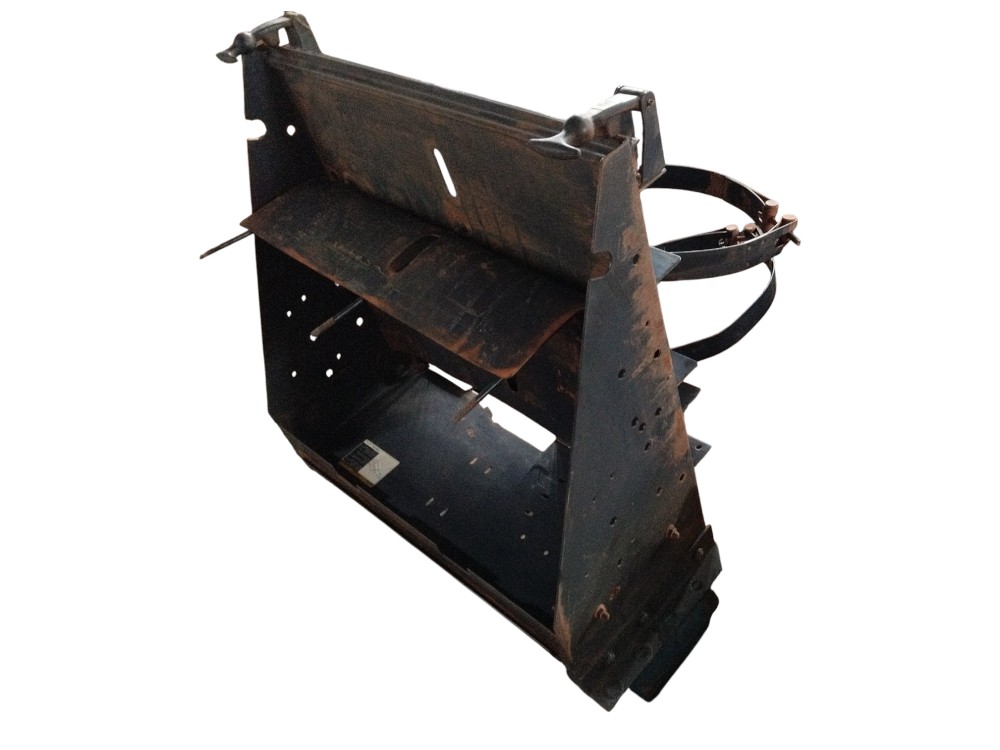 Suporte Caixa De Bateria Volvo Vm 330 2021 2022 20476465 3