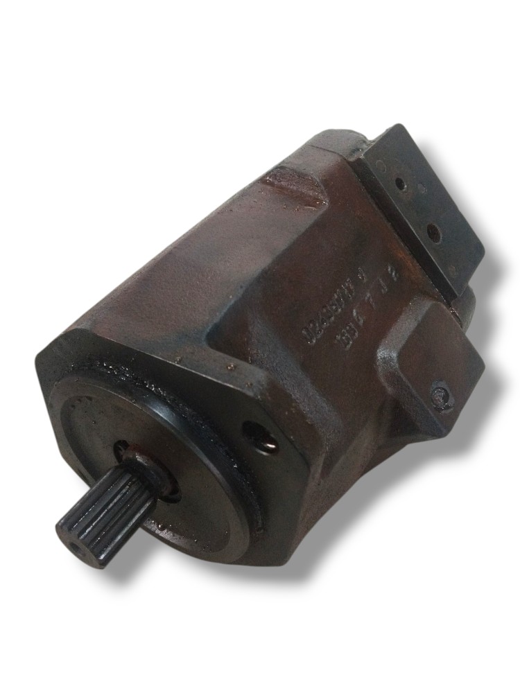 Bomba hidraulica do trator John Deere 6135J 02438717